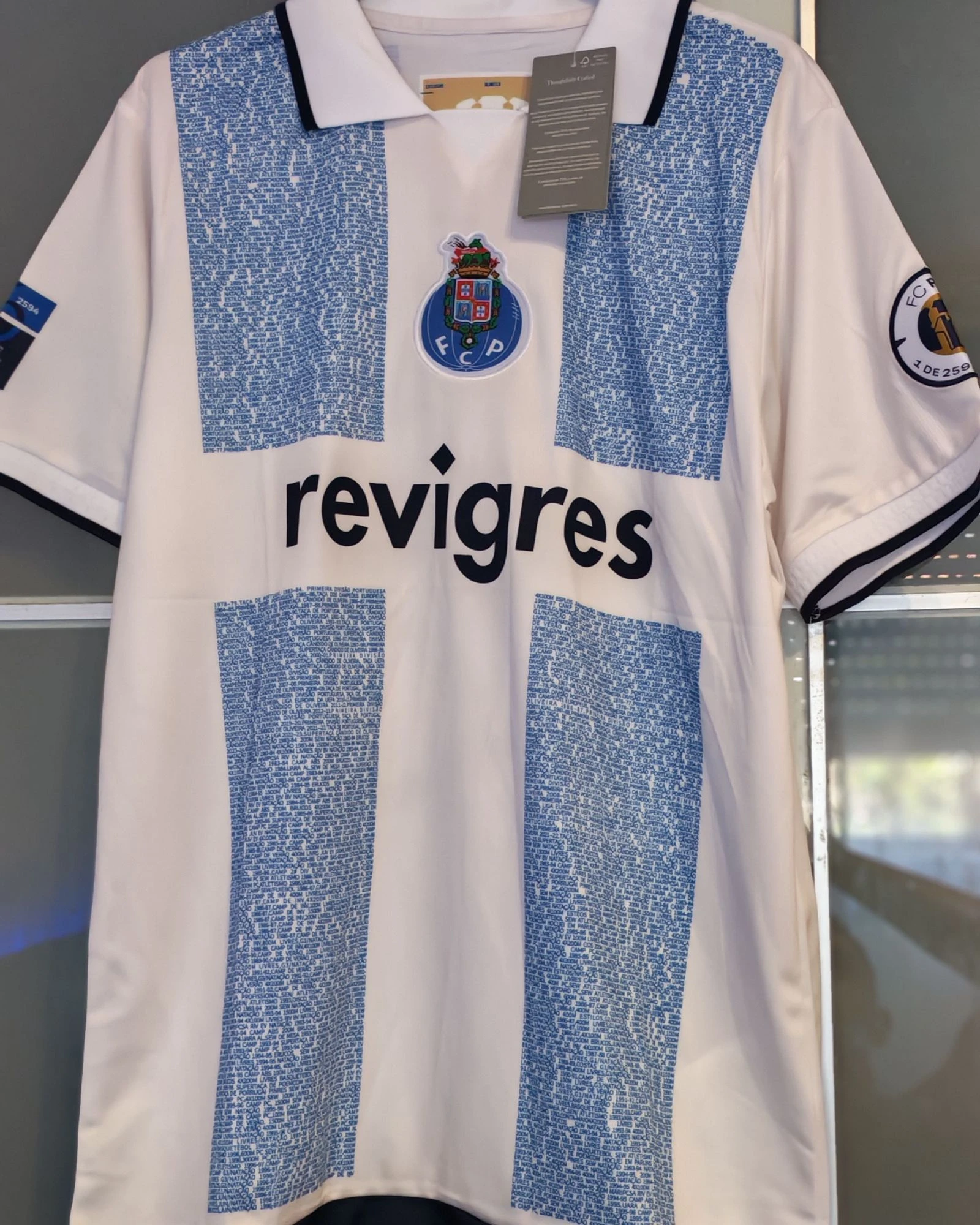 Porto homenagem a pinto da costa 